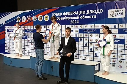 Новотроицкие спортсмены привезли медали с первенства ПФО по самбо и Кубка Федерации дзюдо Оренбуржья