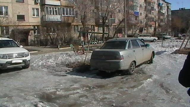 ОГИБДД Новотроицка просит откликнуться очевидцев дорожно-транспортных происшествий