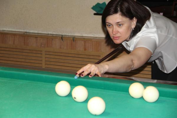 В Новотроицке состоялся любительский турнир по русскому бильярду среди женщин