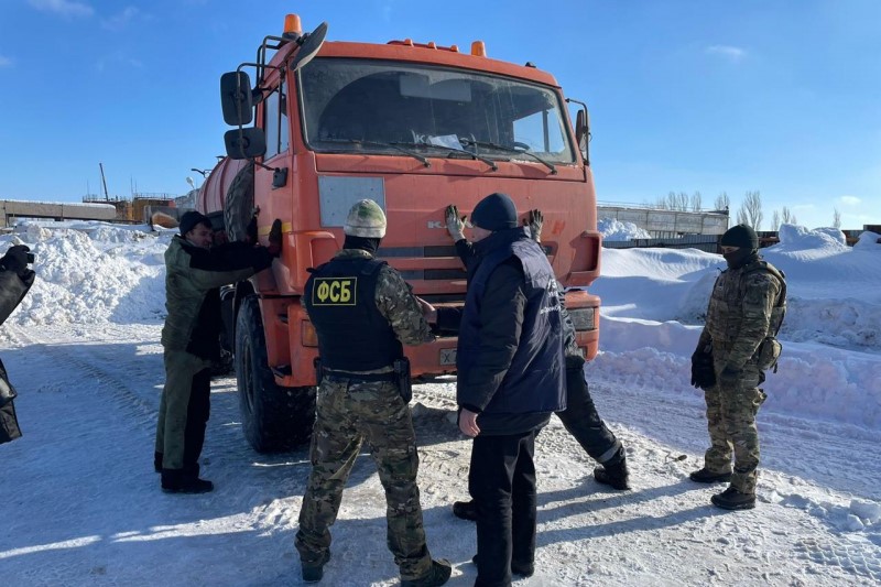Под видом техобслуживания скважин в Оренбургской области украли 48 тонн нефти 