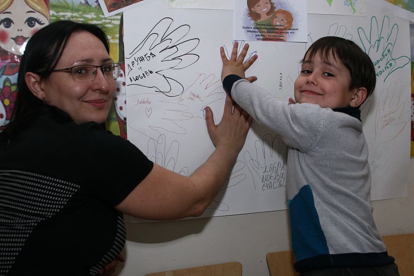 В Новотроицке реализуется проект психологической помощи семьям дошколят