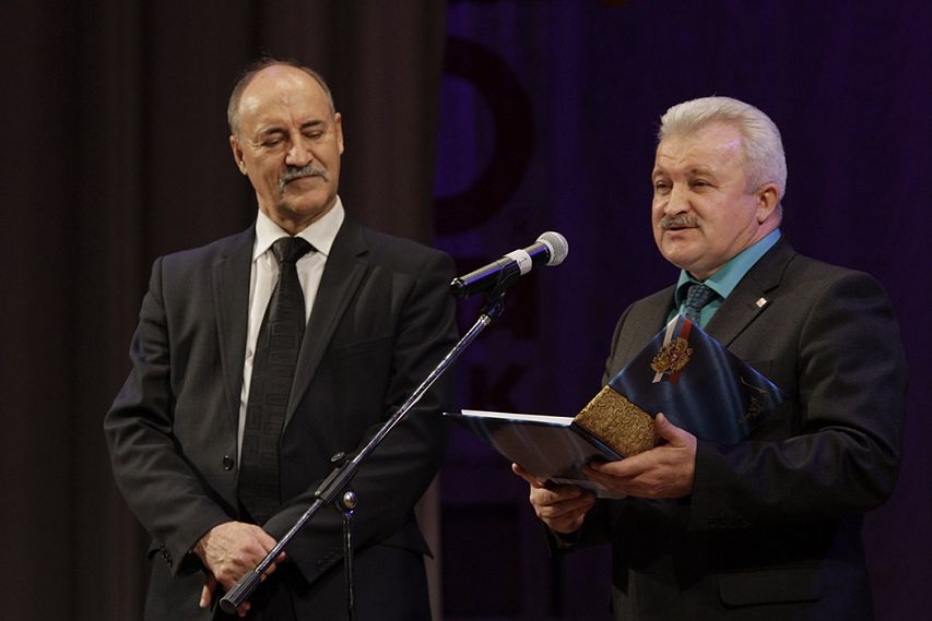 В Новотроицке премией главы города наградили девятерых работников культурной сферы