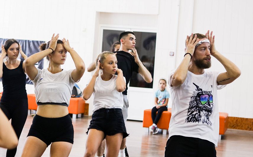 Одаренные новотройчане приняли участие в танцевальной смене оздоровительного центра "Янтарь"