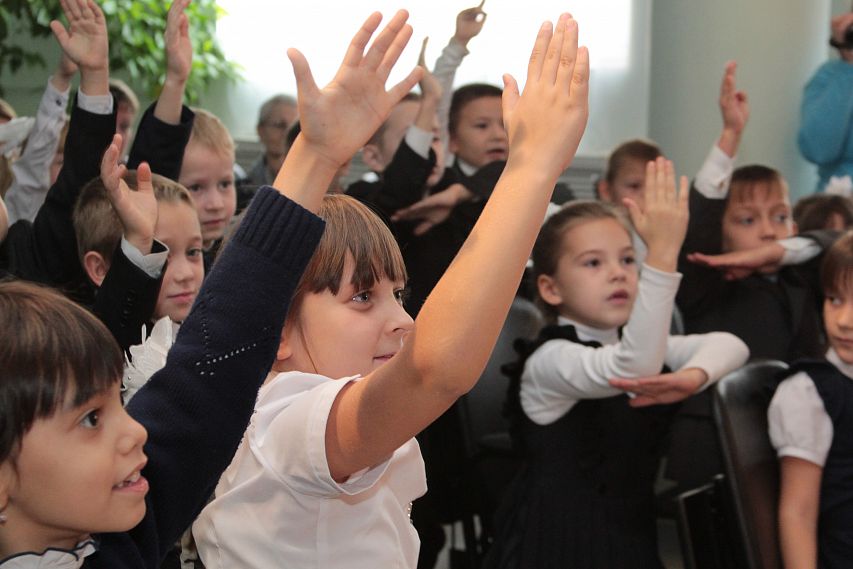 По итогам опроса большинство школьников из Оренбургской области планируют получить высшее образование
