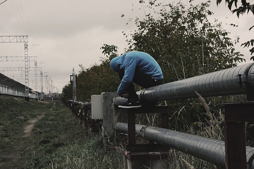 Хроника минувших суток в Новотроицке: от протекающей крыши до самоубийства 