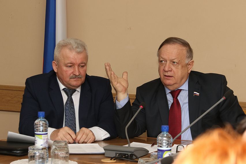 Депутат Госдумы Виктор Заварзин побывал в Новотроицке