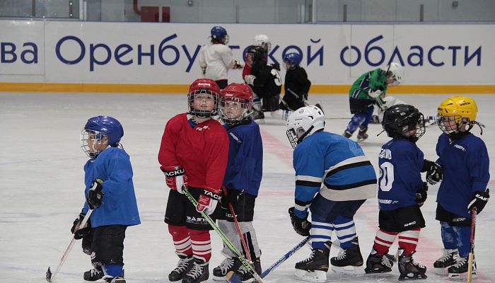 Детский хоккей в Ледовом Дворце