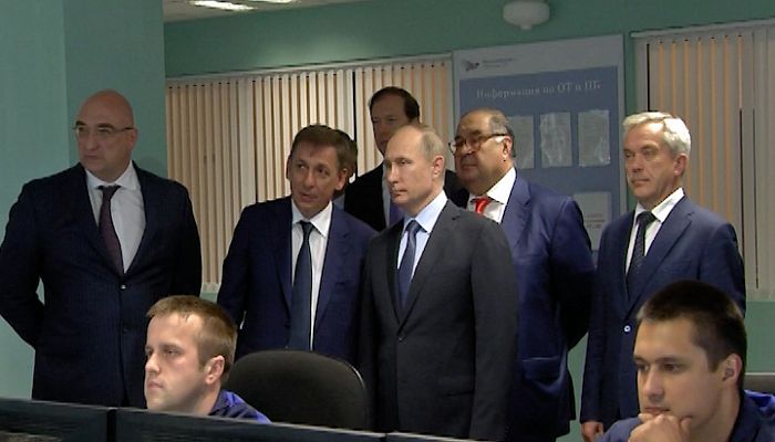 Владимир Путин принял участие в торжественном пуске установки производства ГБЖ на Лебединском ГОКе
