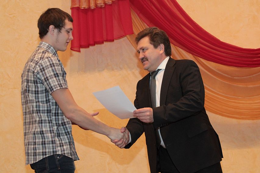 Лучшие студенты базовых образовательных учреждений Уральской Стали отмечены стипендиями Металлоинвеста
