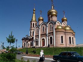 Один их самых красивых соборов Восточного Оренбуржья — Собор Петра и Павла в Новотроицке