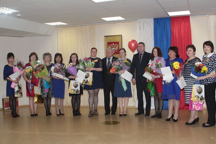 Шесть новотроицких педагогов получили звание "Учитель года"