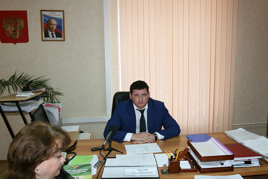 Главный судебный пристав Оренбургской области Алексей Очкалов провел прием граждан в Новотроицке