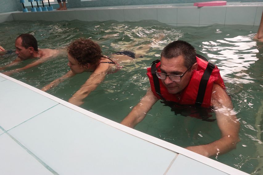 В Новотроицке заработал бассейн для людей с ограниченными возможностями