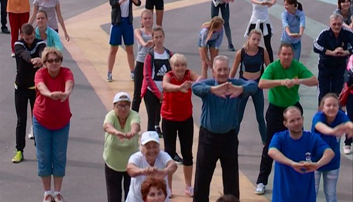 В День физкультурника новотройчане встали под флаги всероссийского праздника спорта