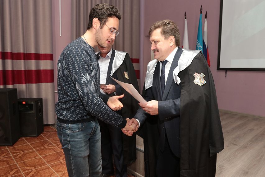Успешные студенты Новотроицка отмечены стипендиями Металлоинвеста