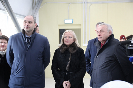 Денис Паслер посетил новые производства Новотроицка