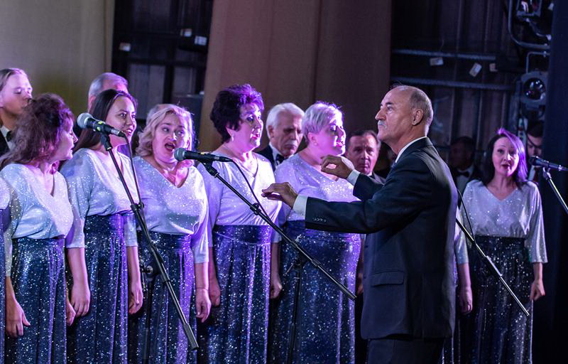 Новотройчане выступили на гала-концерте областного фестиваля «Обильный край, благословенный»