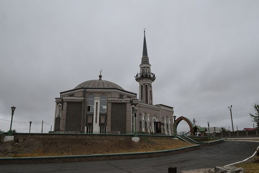 Мусульман Новотроицка поздравили с одним из главных праздников ислама