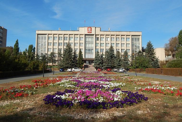 На цветники Новотроицка в 2024 году потратят около 2,5 миллиона рублей