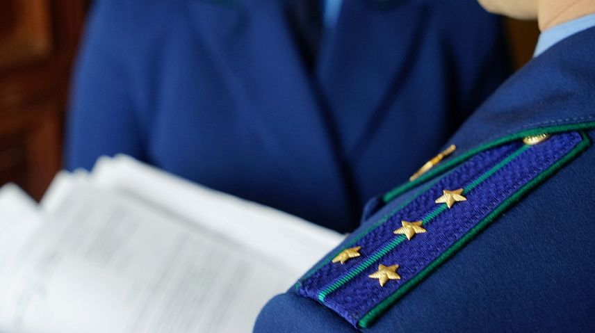 В Новотроицке коллекторы преследовали учителя детской музыкальной школы