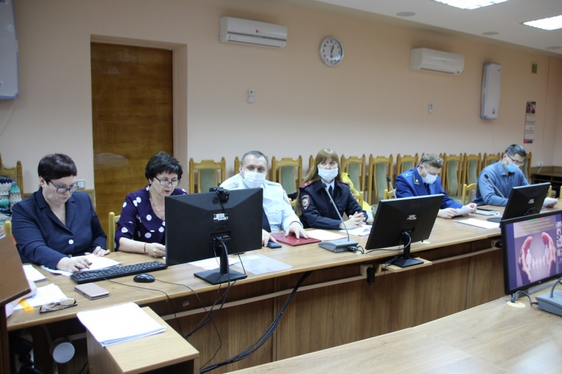 В Новотроицке прошло итоговое заседание комиссии по делам несовершеннолетних