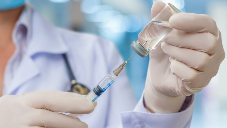 В Оренбуржье введут обязательную вакцинацию от COVID-19 для работников сферы услуг