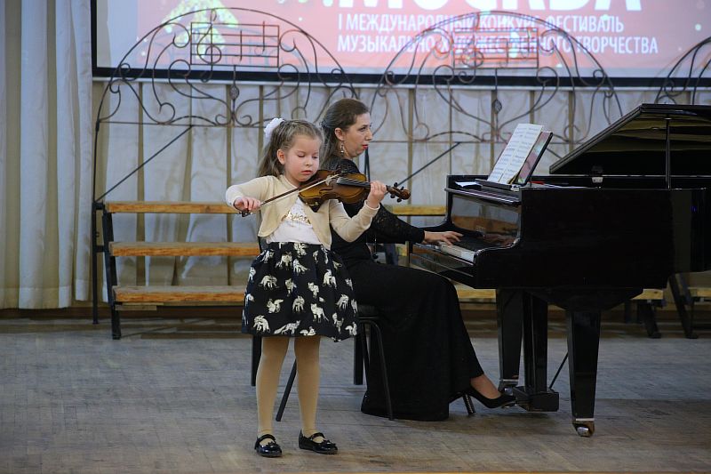 Новотроицкие скрипачки стали лауреатами областного конкурса «Молодые дарования Оренбуржья 2020» 