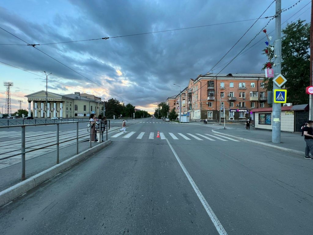 В Новотроицке за сутки на одной улице произошло три аварии | 08.06.2022 |  Новости Новотроицка - БезФормата