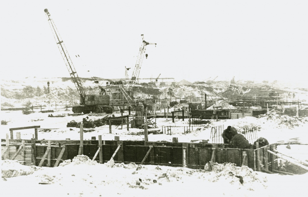 Строительство комбината в Новотроицке