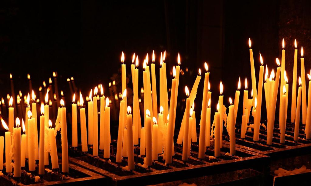 candles-g7bfbb5a8e_1280.jpg
