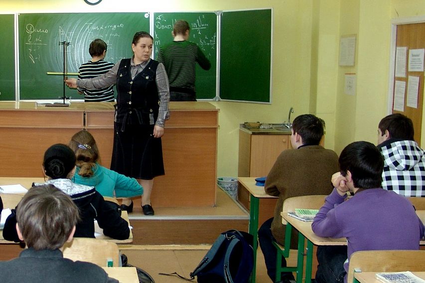 С шестого февраля в школах Новотроицка возобновятся занятия
