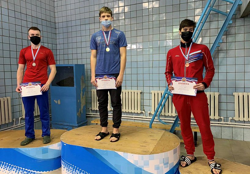 Новотроицкие пловцы завоевали 29 медалей на Кубке и Первенстве области