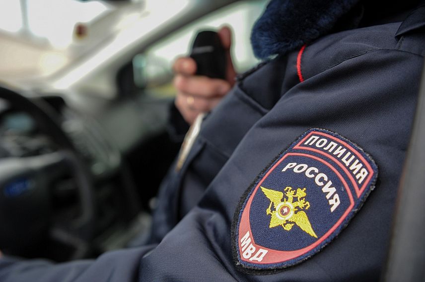 В Новотроицке на мужчину напали возле подъезда