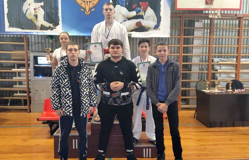 Юные новотройчане завоевали медали на первенстве области по рукопашному бою