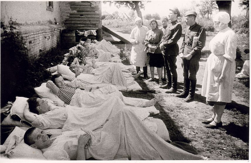 Будни эвакогоспиталя, 1942 год:  "Дров в настоящее время не имеем"