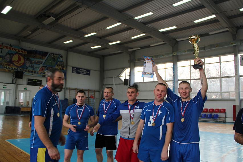 Новотройчане приняли участие в областном турнире по волейболу среди инвалидов и ветеранов боевых действий