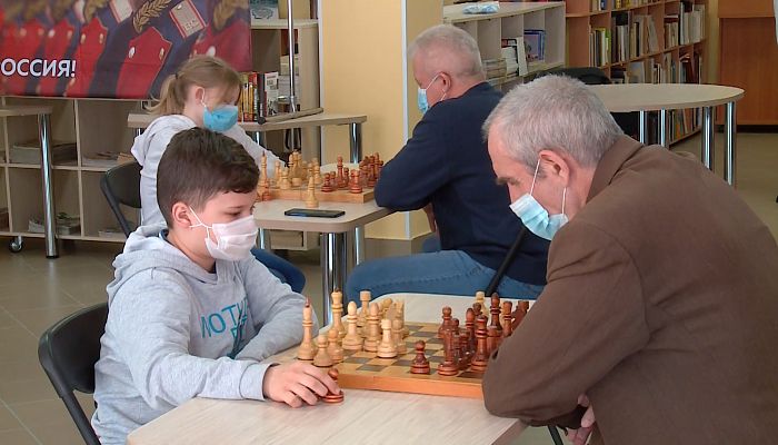 Шах и мат! Школьники не уступили ветеранам в шахматном турнире