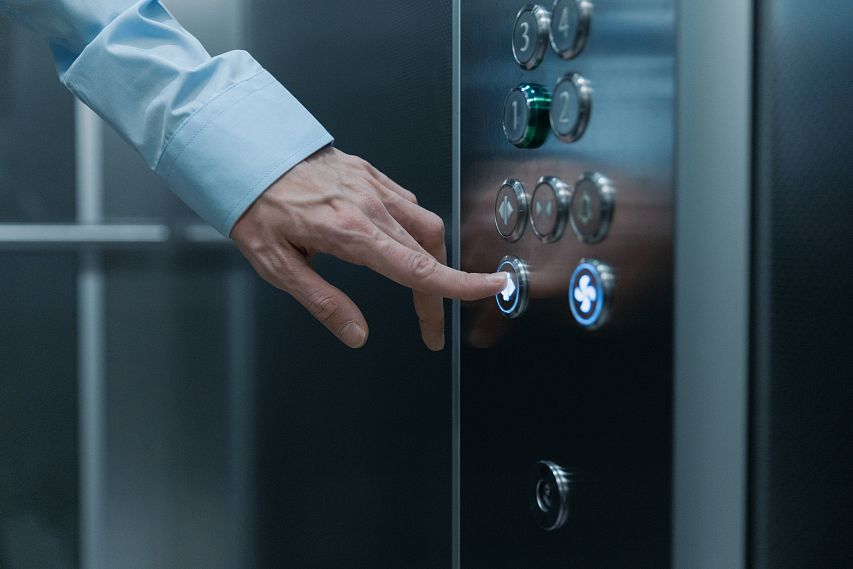 В пяти домах Новотроицка заменят лифты по программе капремонта