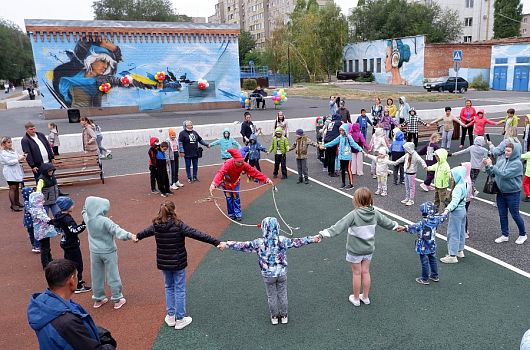 В Новотроицке прошёл третий праздник народных игр «Субботея»