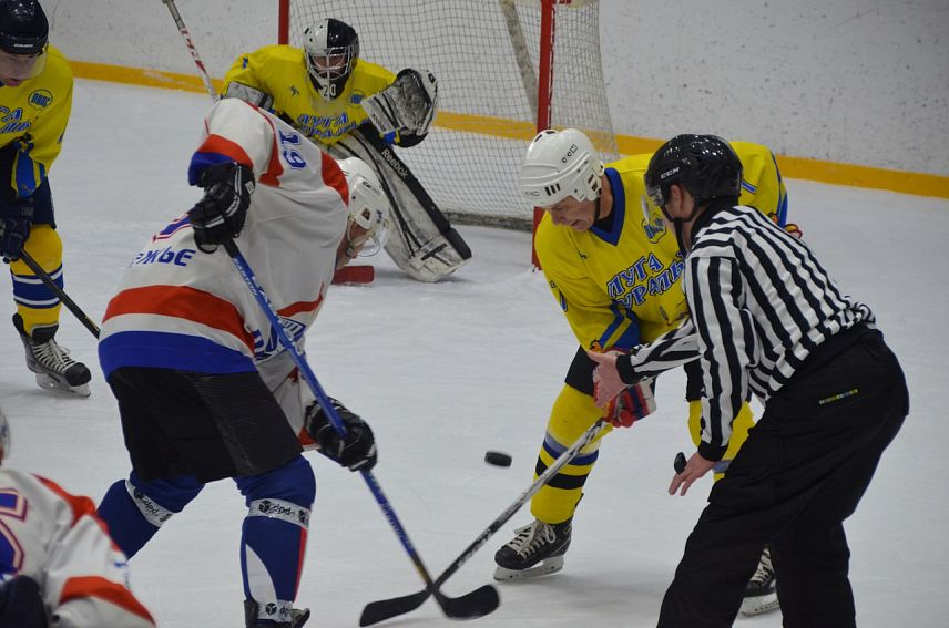 Четвертый тур Отборочного этапа Ночной хоккейной Лиги в Оренбургской области завершился в Новотроицке