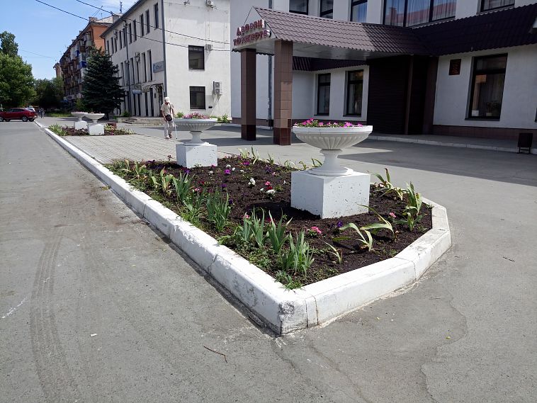 Озеленением и ямочными ремонтами в Новотроицке займется новое казенное предприятие по благоустройству