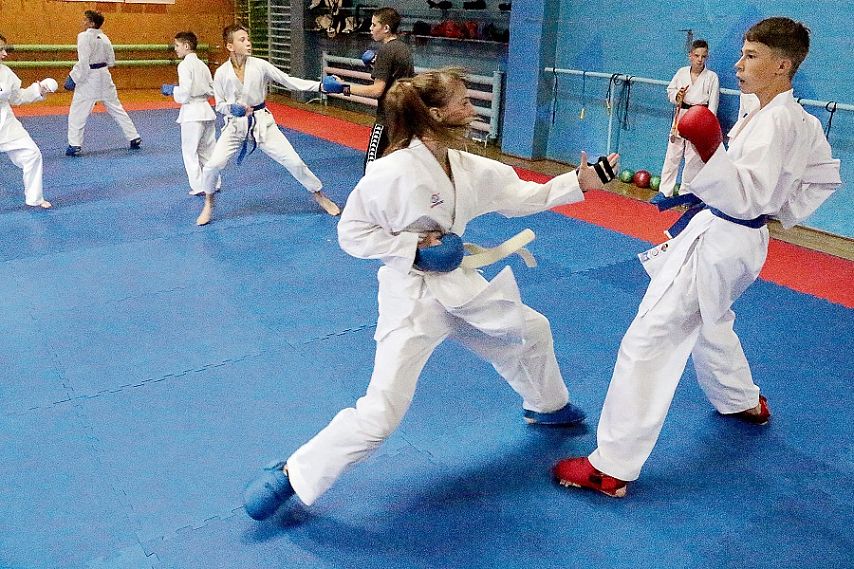 Спортсмены из Новотроицка стали призёрами первенства России по карате среди юниоров
