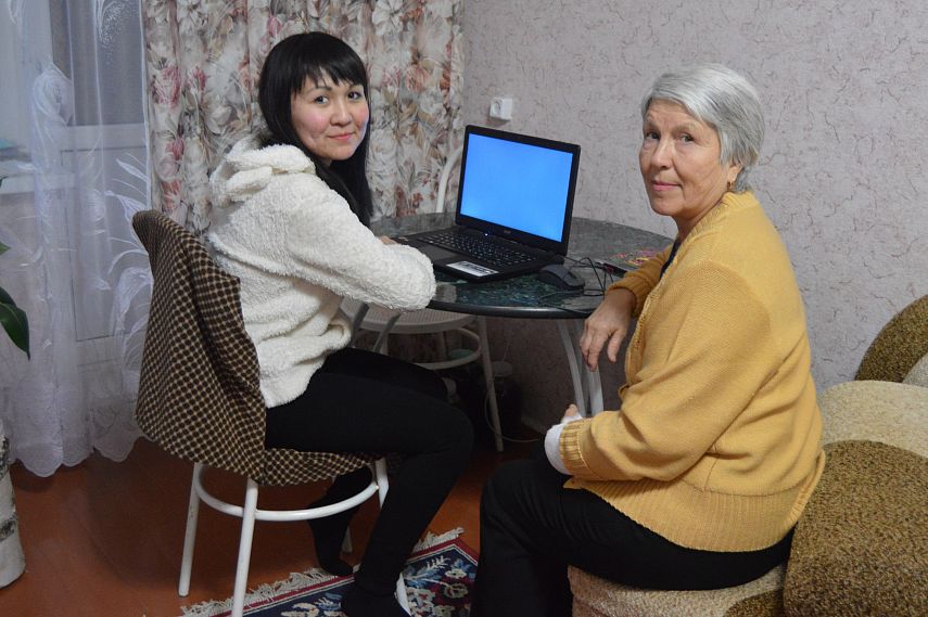 Проект «Университет третьего возраста» продолжает работу по обучению пенсионеров Новотроицка азам компьютерной грамотности