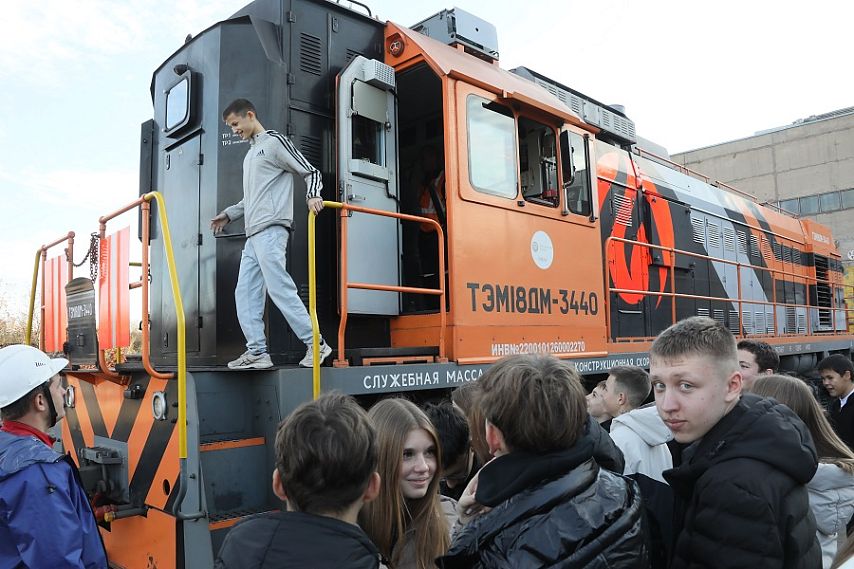 На Уральской Стали прошёл единый день открытых дверей федерального проекта «Профессионалитет»