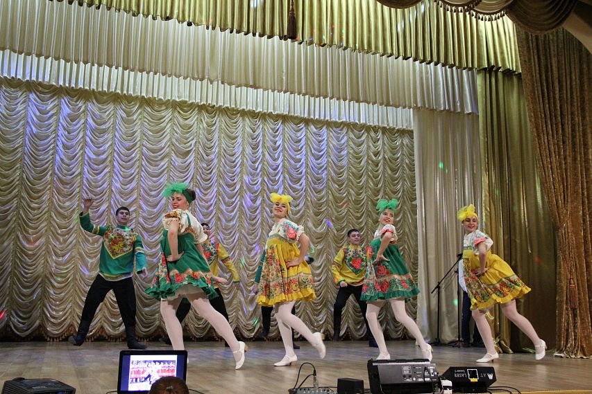 Студенты НПК и НСТ защитили честь Новотроицка на фестивале "Я вхожу в мир искусств"