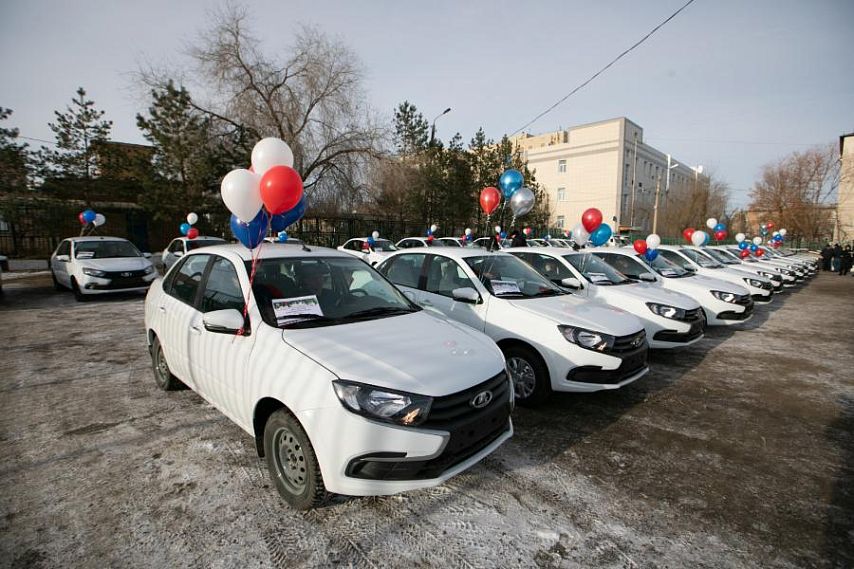 Социальные службы Оренбуржья получили новые автомобили