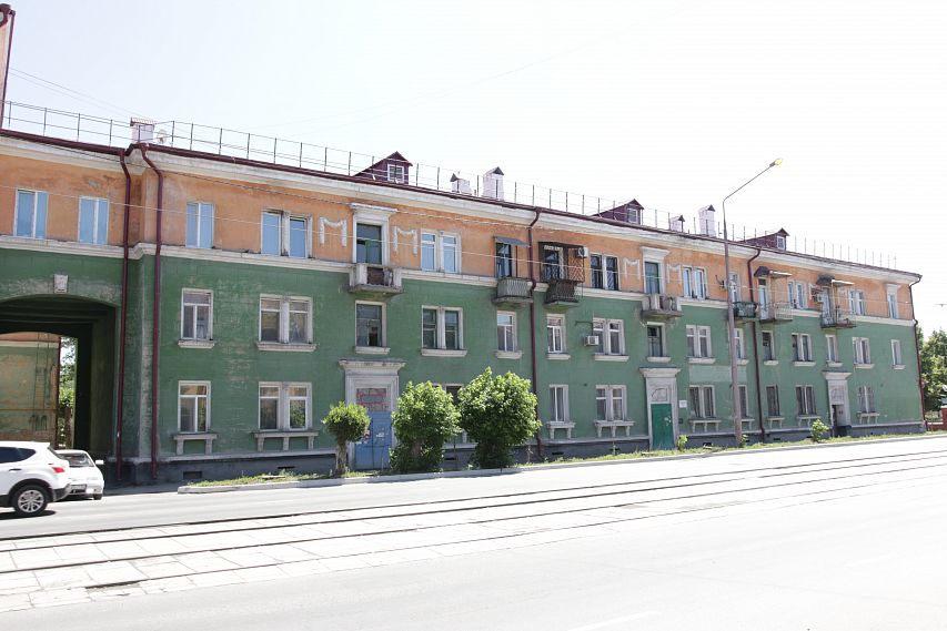 Крыши и фасады начальных домов на Советской преобразятся к сентябрю