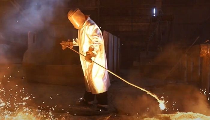 В доменный цех Уральской Стали проводят набор специалистов