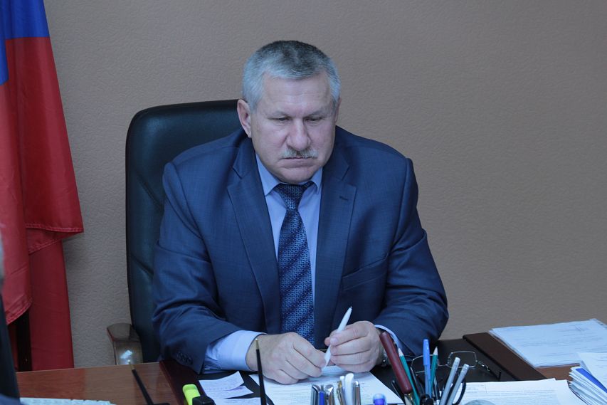 Депутаты Горсовета освободили Юрия Араскина от должности главы города 