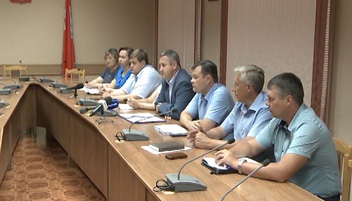 Представители администрации Новотроицка во главе с Дмитрием Буфетовым ответили на вопросы СМИ